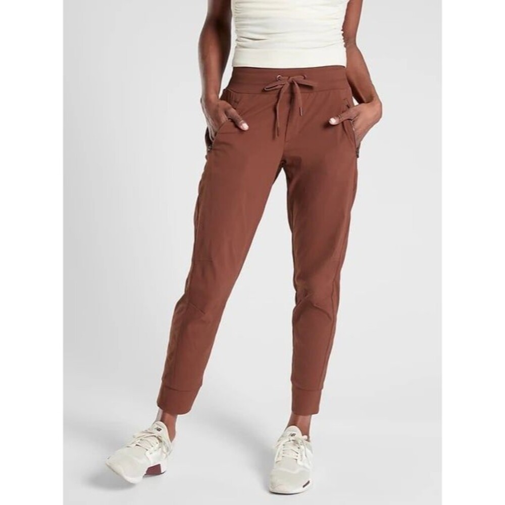 Athleta Trekkie North Jogger Cognac Brown Size 12 Hiking Travel Pants Athleisure
